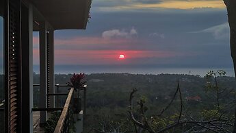 Uluwatu Sunset Hills