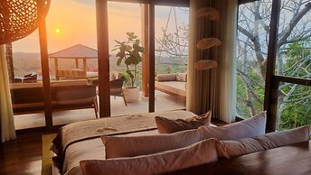 Uluwatu Sunset Hills