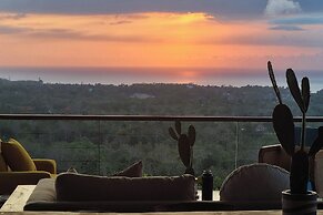 Uluwatu Sunset Hills