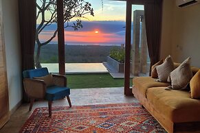 Uluwatu Sunset Hills