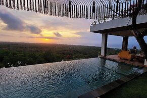 Uluwatu Sunset Hills