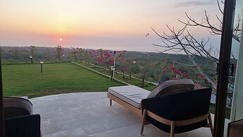 Uluwatu Sunset Hills