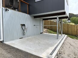 Derby Digs Cabin