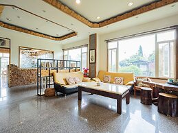 Bishui Shanju Lakeside B&B