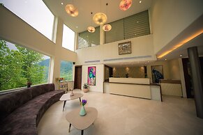 Justa Grand View Resort & Spa, Manali