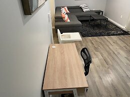 Modern 3 BR Home - Family Friendly