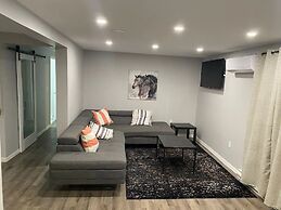 Modern 3 BR Home - Family Friendly