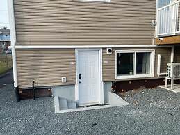 Modern 3 BR Home - Family Friendly