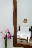 Koukounaries Beach Hotel