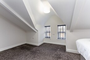 Kings Court