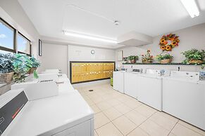 Riverwatch Apartments by Lowkl