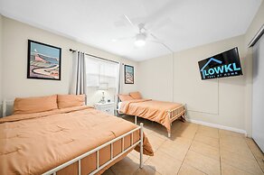Riverwatch Apartments by Lowkl