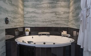 Kamaya Suites