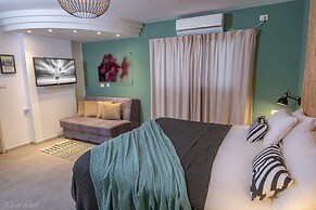 Kamaya Suites