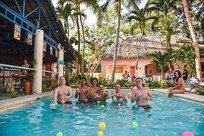 Mad Monkey Panglao