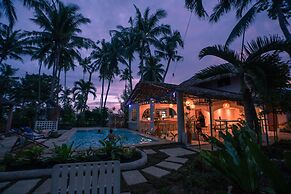 Mad Monkey Panglao
