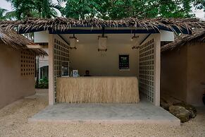 Mad Monkey Panglao