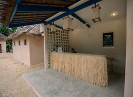 Mad Monkey Panglao