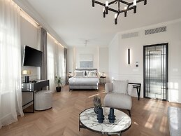 Riviera Suites