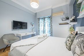 City Nest Apartment by Cloudkeys