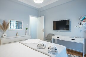 City Nest Apartment by Cloudkeys