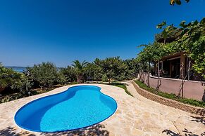 Villa Belezza Sleeps 8 With Pool