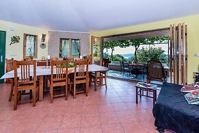 Villa Belezza Sleeps 8 With Pool
