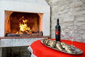 Villa Belezza Sleeps 8 With Pool