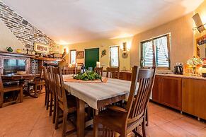 Villa Belezza Sleeps 8 With Pool