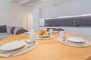 Modern Stylish Apartment in Como City