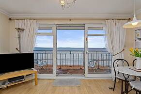 On The Beach - Direct Beach Access Sea Views