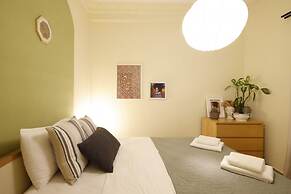 Vibrant Flat With Excellent Location in Beyoglu