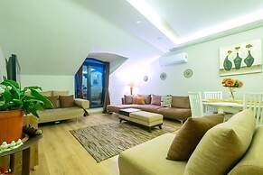 Peaceful Duplex Flat With Adalar View in Maltepe