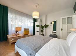 Missafir Spacious Flat Near Caddebostan Coast