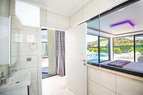 Dreamy Villa With Private Pool and Jacuzzi in Kas