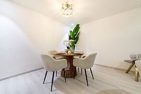 Maison Privee - Millennium Executive Tower