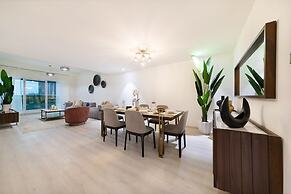 Maison Privee - Millennium Executive Tower