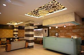 HOTEL CENTER POINT