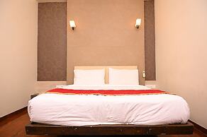 HOTEL CENTER POINT