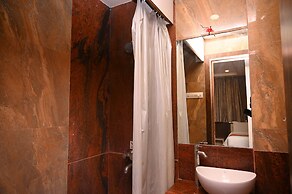 HOTEL CENTER POINT