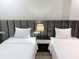 Lotus Hotel & Apartment