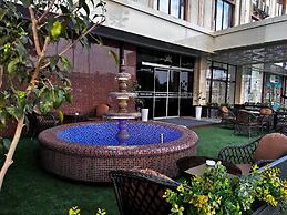 Khan Palace Hotel