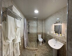 Khan Palace Hotel