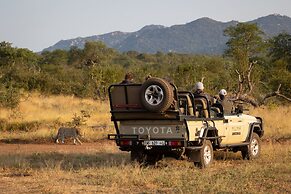MILIMA Big 5 Safari Lodge