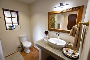 MILIMA Big 5 Safari Lodge