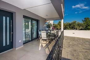 Apartment Spanic 1