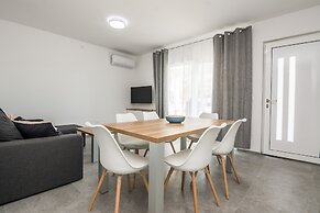 Apartment Spanic 1