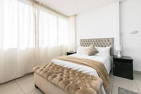 Inn & Out Sandton Park