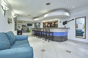 Inn & Out Sandton Park
