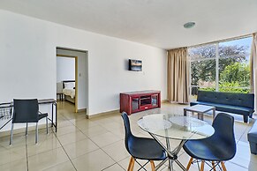 Inn & Out Sandton Park